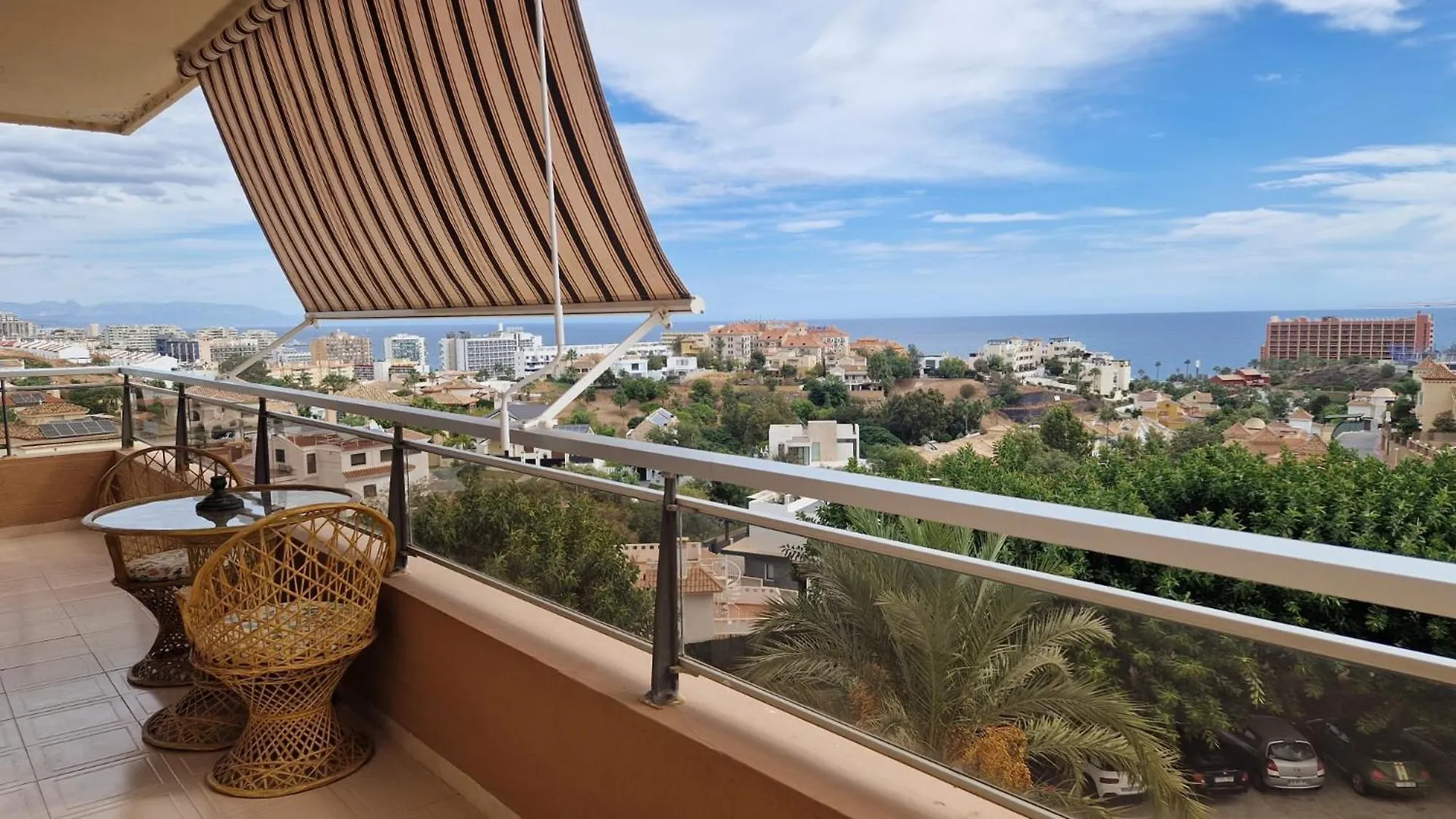 דירה בנאלמדנה Sea Views Torrequebrada, 1 Bedroom
